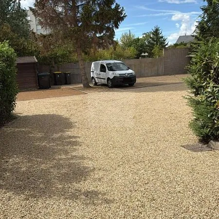 Parking/box 100 m² Angers