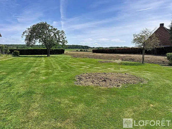 Terrain 750 m²