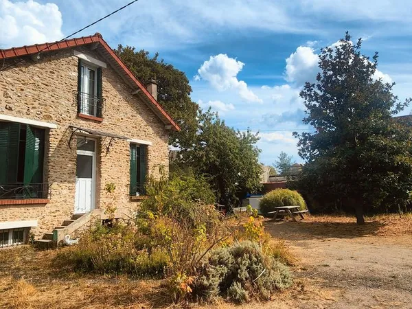Vente de bureaux et logement