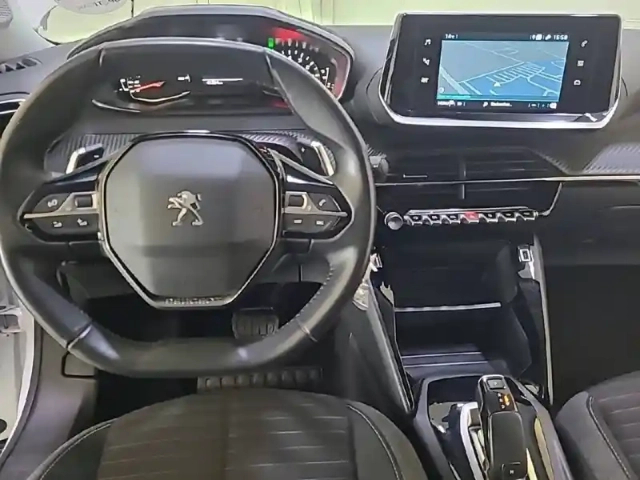 Peugeot 2008 puretech 130 s&amp;s eat8 — photo 40