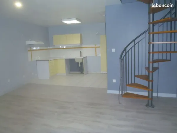 Loue appartement centre ville de couhe