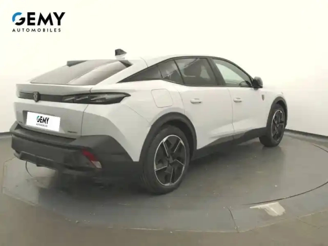 Peugeot 408 phev 180 e-eat8 — photo 18