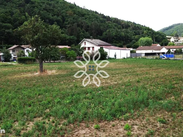 Terrain 2469 m² Massiac