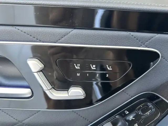Mercedes Cla 580 e berline amg line — photo 59