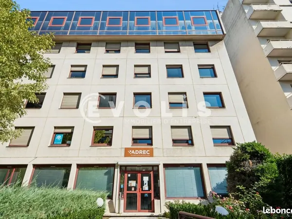 Bureaux 208 m²