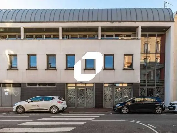 Bureaux 727 m²