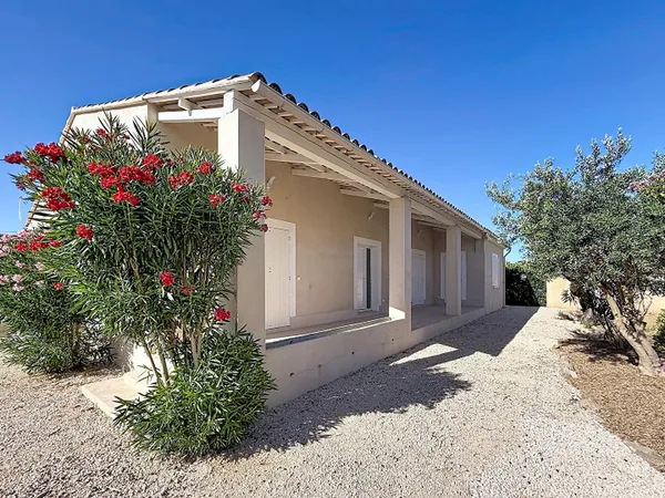 Maison Entraigues Sur La Sorgue 5 pièce(s) 174 m2 et appartement T2 indépendant 44 m²