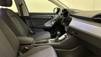 Audi Q3 35 TFSI 150ch Mild Hybrid Design S tronic 7 — photo 15