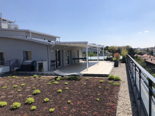Vends appartement T2 75m² avec Rooftop + terrasse de 67m² - Bron Église