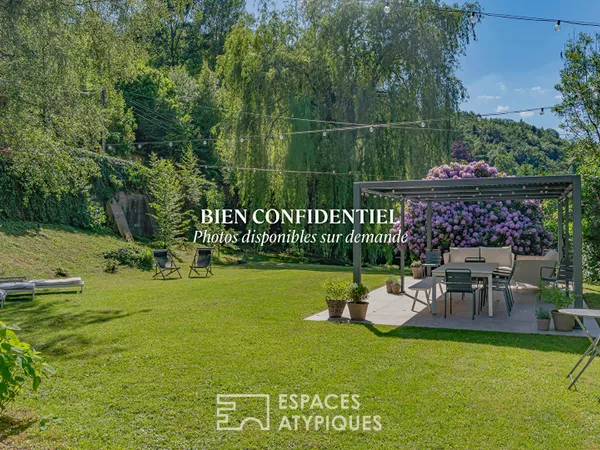 Maison de maître rénovée et son jardin bucolique