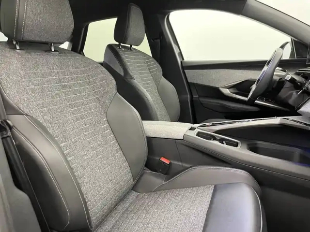 Peugeot 3008 hybrid 145 e-dcs6 — photo 59