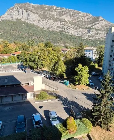 Appartement T4 75m² traversant — Vue Néron — Saint-Égrève