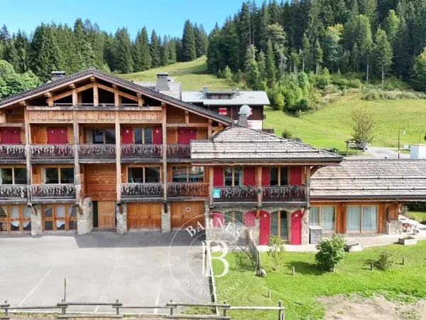 Les Gets - Ensemble immobilier de 3 logements au pied des pistes