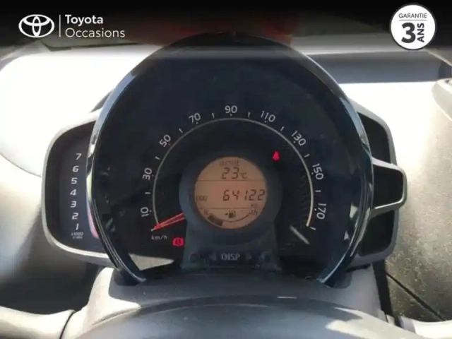 Toyota Aygo 1.0 vvt-i 72ch x-play 5p my19 — photo 14