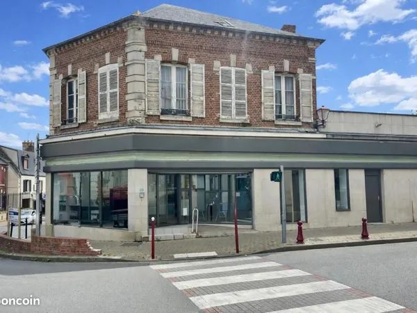 Local commercial 208 m²