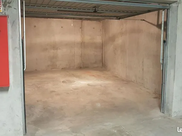Garage/box 14 m² Cruseilles