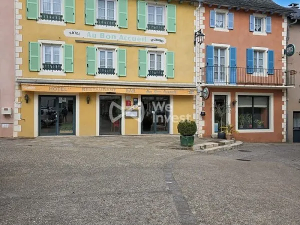 Local commercial 1 pièce 716 m²