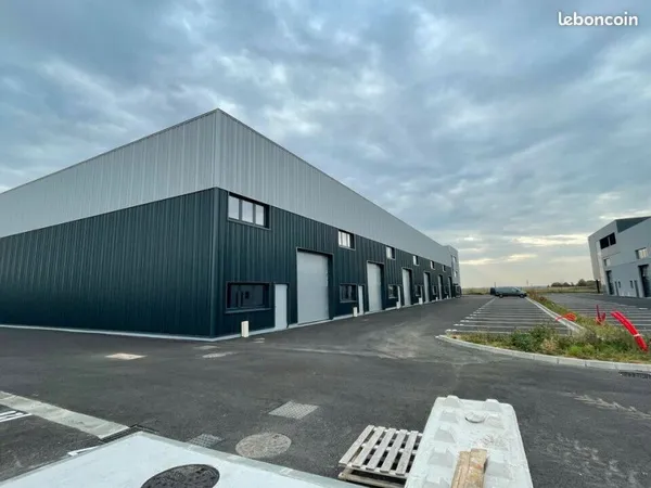 LOCAL D'ACTIVITE 777 m² LE MESNIL-AMELOT