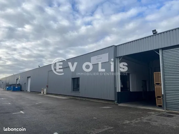 Local d'activité 629 m²