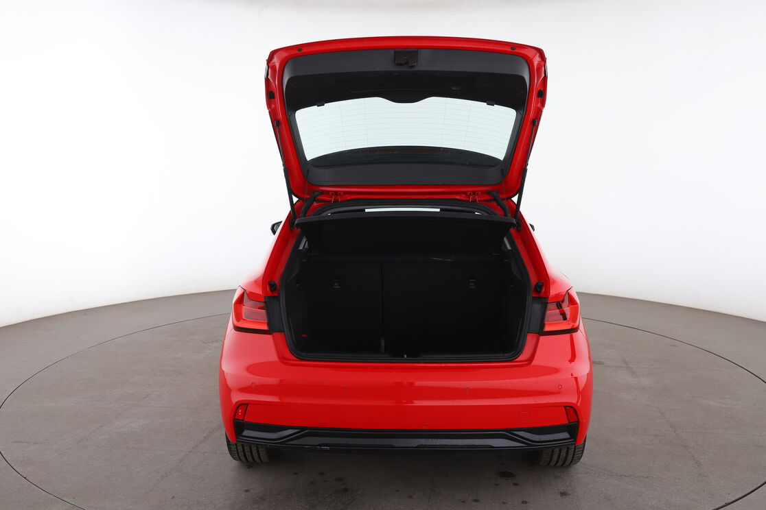 Audi A1 Sportback 30 TFSI Design — photo 15