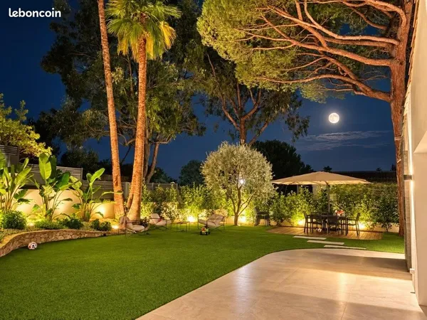 EXCLUSIVITE DOMAINE SECURISE DES HAUTS DE VAUGRENIER VILLA LUXUEUSE ENTIÈREMENT RÉNOVÉE - 150 m² - P