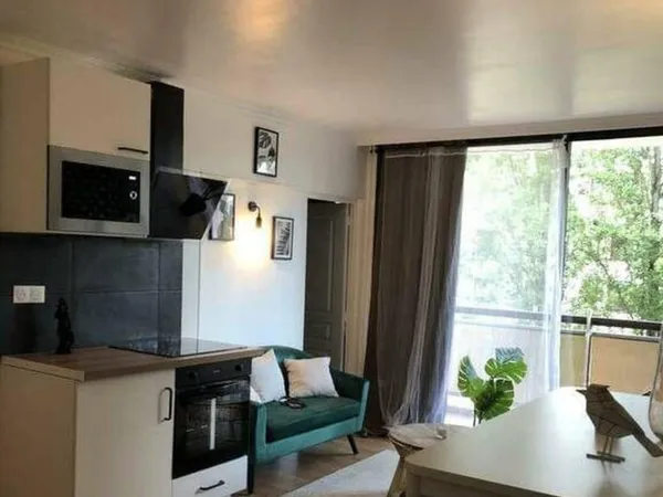 Belle chambre 12m² dans une coloc meublée rénovée