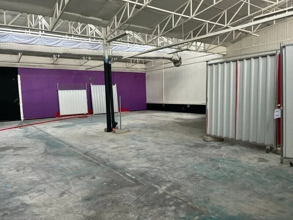 Entrepôt 550 m²