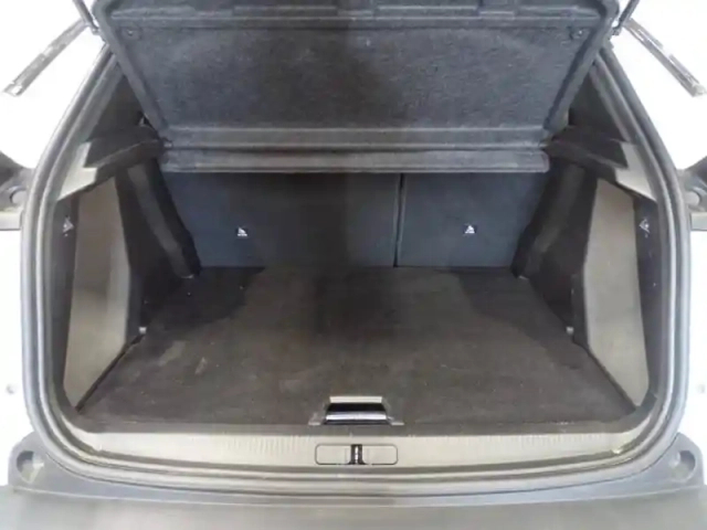 Peugeot 2008 1.5 bluehdi 130ch s&amp;s allure pack eat8 — photo 10