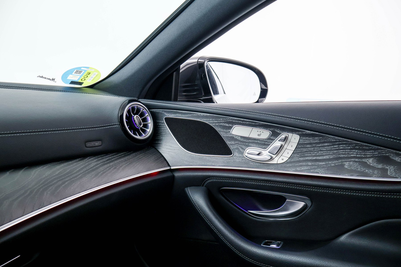 Mercedes CLS — photo 29