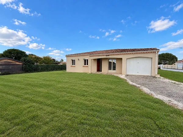 Maison de plain pied à Villeneuve/Lot avec garage