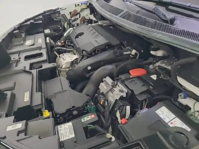 Citroën C5 Aircross hybride rechargeable 225 s&amp;s e-eat8 — photo 35