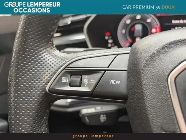 Audi Q3 35 tdi 150ch s line s tronic 7 — photo 9