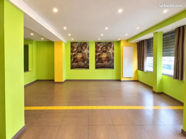 Local bureaux 226 m²