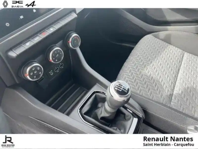 Renault Clio 1.0 tce 90ch evolution — photo 3