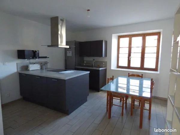 Maison - 5 pièces - 130 m2 (Location en meublé)