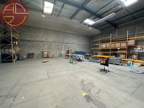Local d’activité et entrepôt Location Toulouse  458m² 3133€
