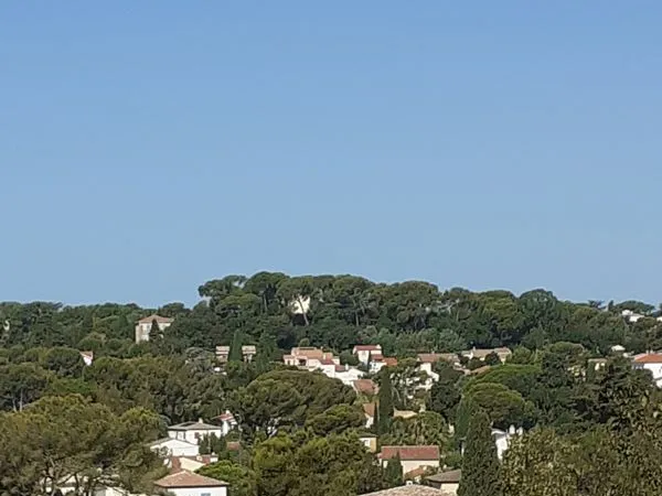LA GARDE Ste MARGUERITE T4 JARDIN & PARKING