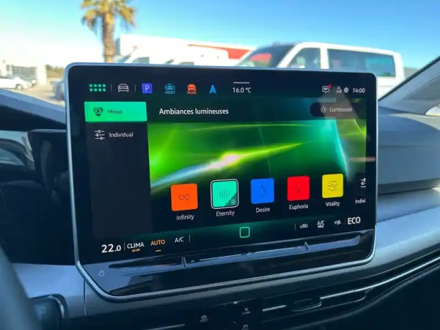 Volkswagen Golf 1.5 ehybrid 204 dsg6 — photo 24