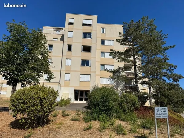 Parking 81 m²