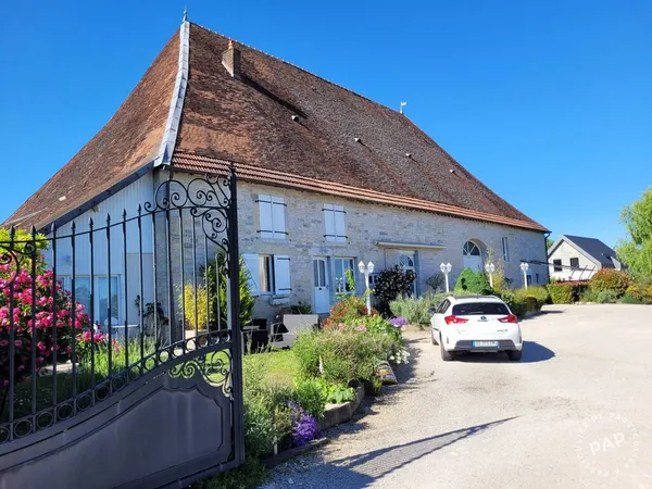 Maison 7 pièces 250 m²