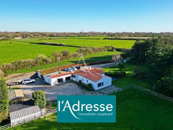 Maison de plain-pied 6 pièces 137 m²