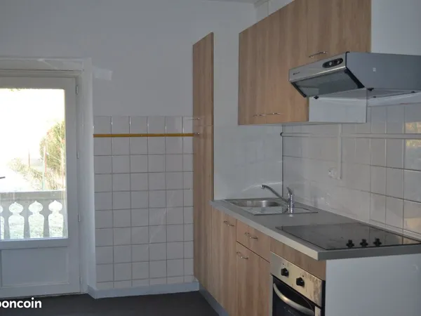 Studio 1 pièce 28 m²