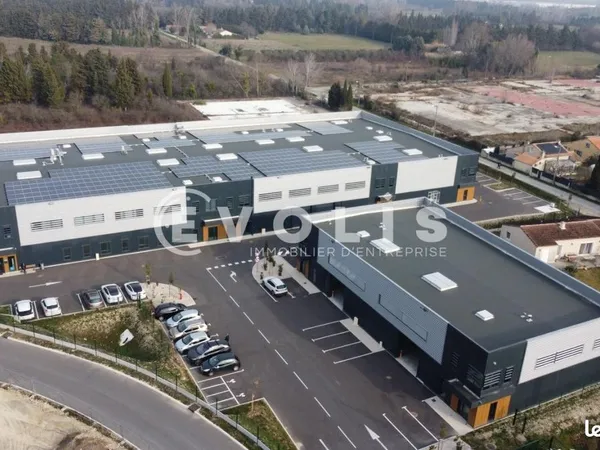 Local d'activité 268 m²