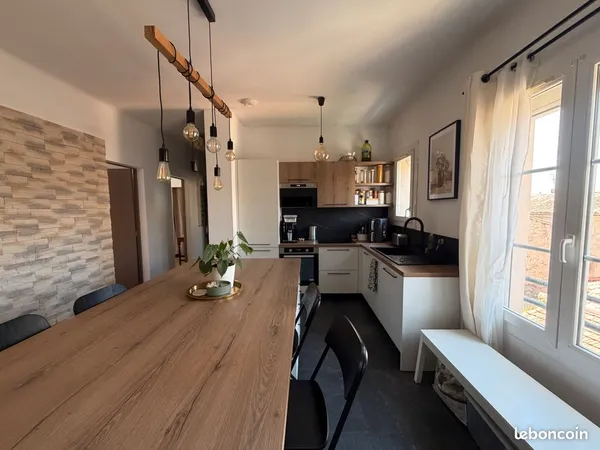 Superbe T4 meublé 74 m² entièrement rénové - Climatisation, cuisine équipée avec îlot, 3 chambres, 2