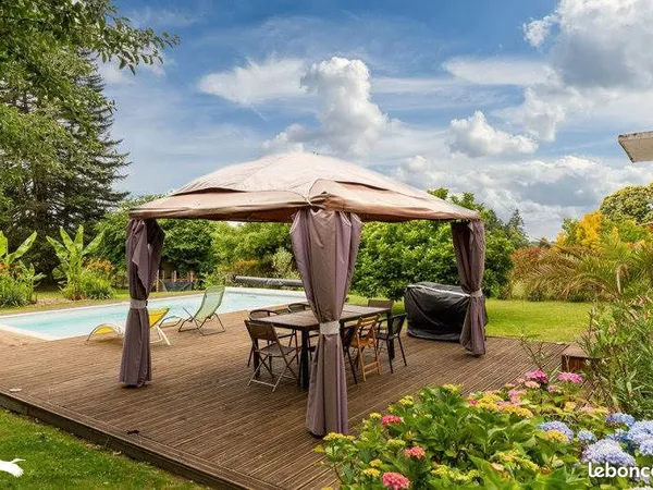 Maison 8 pièces 200 m²