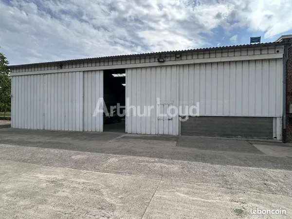 Local bureaux 487 m²