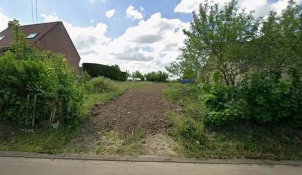 Terrain 820 m²