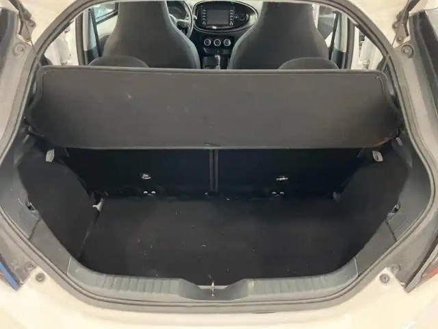 Toyota Aygo X 1.0 vvt-i 72ch dynamic s-cvt — photo 12