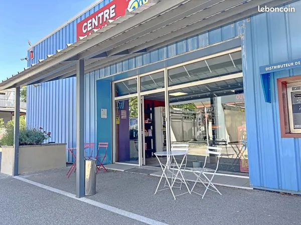 Local 240 m²