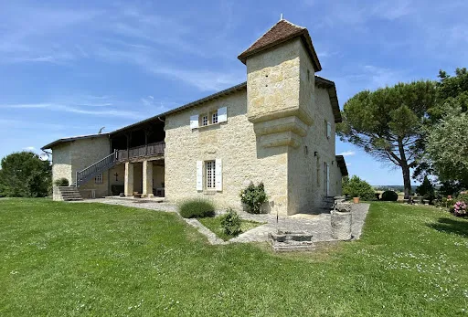 Maison 8 pièces 365 m²